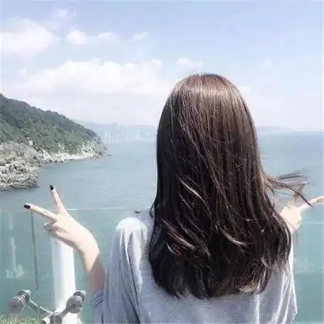 刚出生父母就离婚分家,抛下22年的我,由外婆一手拉扯大