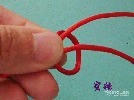 两股红绳手链编法图解 简单易学又实用