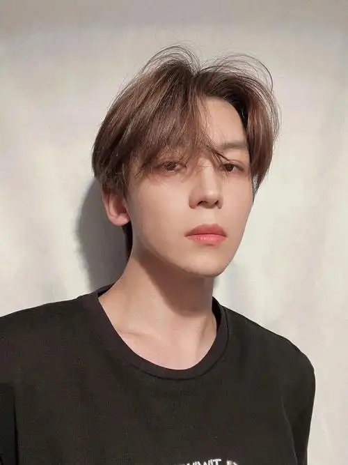 发型|||78头顶塌适合的纹理感气垫烫发型什显发量78男生发量少