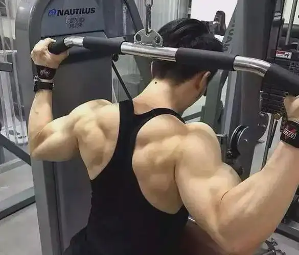 肌肉男"背影杀",原来可以如此性感!