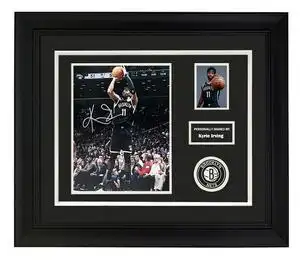 收藏 凯里欧文 亲笔签名 照片裱框 含sa证书 篮网 时期