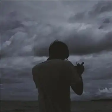 旧情有余温你不是我心上人男生头像背影伤感孤独