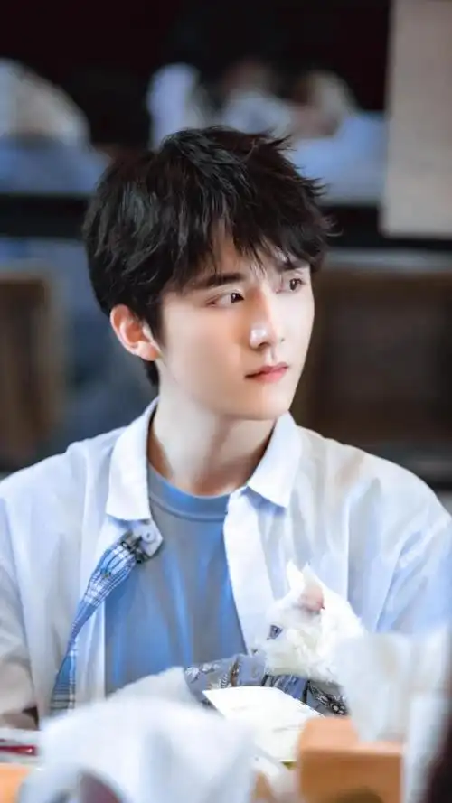 元气少年张新成时尚休闲帅气写真