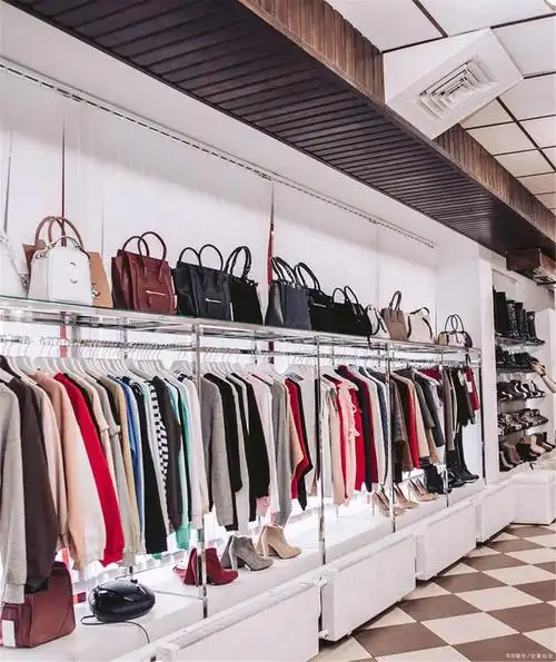 难怪这家女装店总是人气爆棚,原来是用了这些陈列技巧!