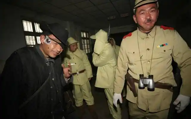 鬼子说的"八嘎呀路"什么意思?翻译后,才知道鬼子有多"恶毒"