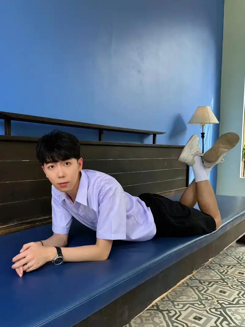 像甜弟吗 不像删了#奶狗 #日常拍照 #小奶狗男友 - 抖音