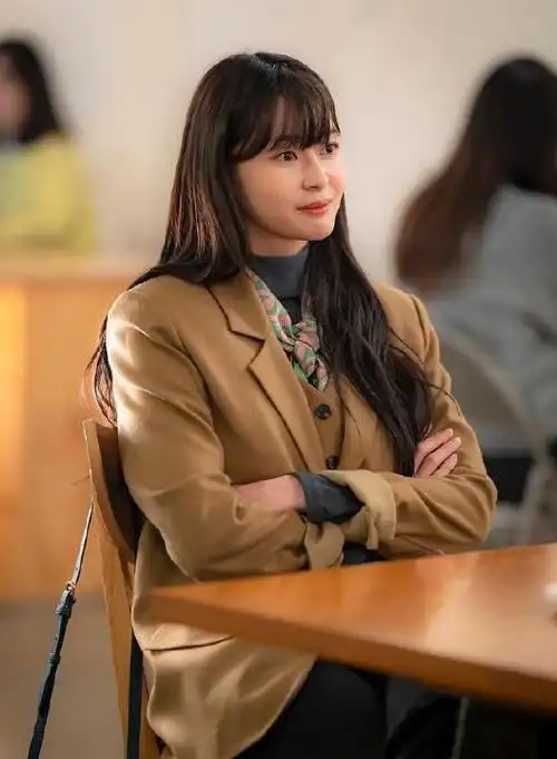 梨泰院class女二穿搭美到爆西装杀干练大方讨厌不起来了