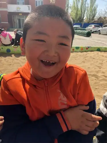 高凯博,很萌很萌的大个子男生