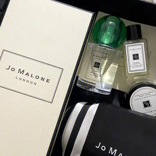 祖玛珑花开限定香水看到这个瓶身按耐不住