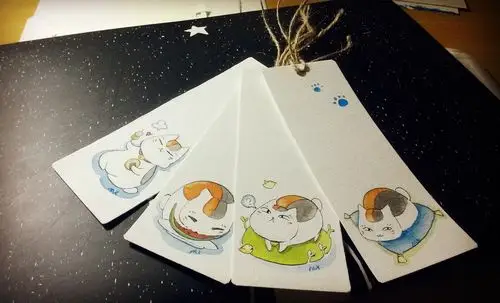 画一组猫咪老师的书签(~_,~ )