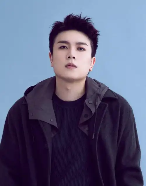 p data-id="gnwi6iucnm">安戈,1992年7月30日出生于新疆维吾尔自治区