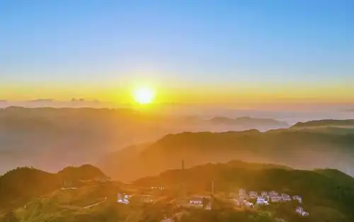 清晨时最美的日出风景