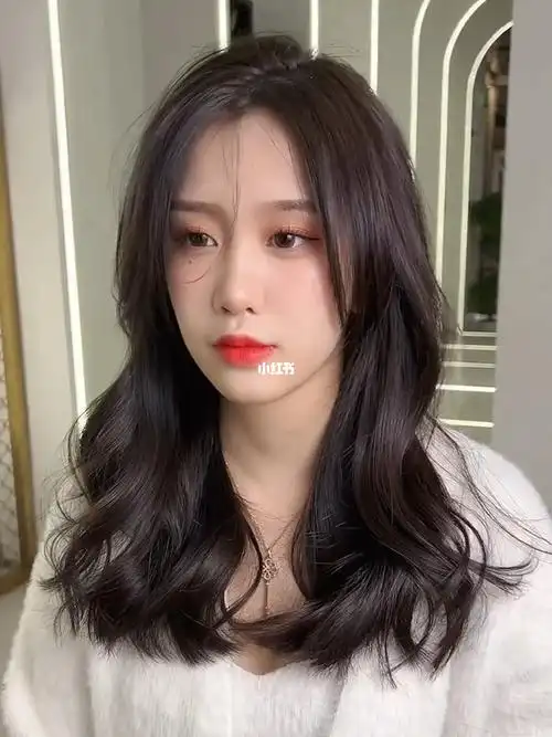 女生一定不能错过的烫发中发造型烫