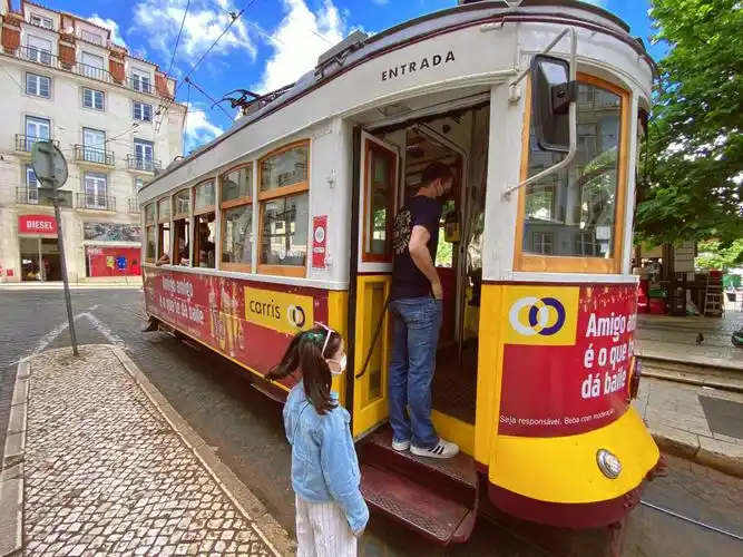 乘坐tram逛市中心