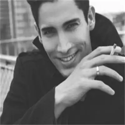 黑白成熟男生头像欧美帅哥真人图片