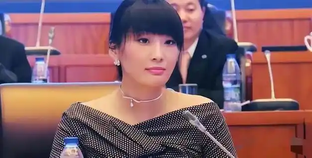 宗馥莉是我最心仪的儿媳妇,奈何儿子不争气|王思聪|霍启山_网易订阅