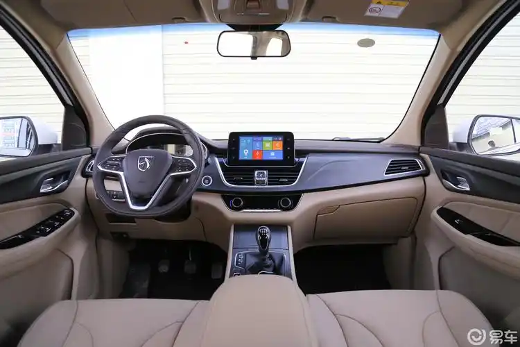 【宝骏7302019款轻混版 1.