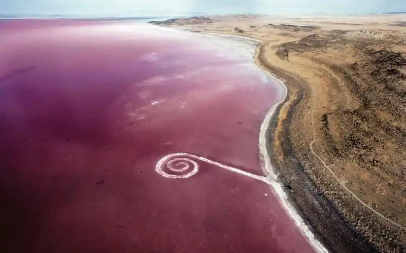 大地艺术-螺旋形防波堤