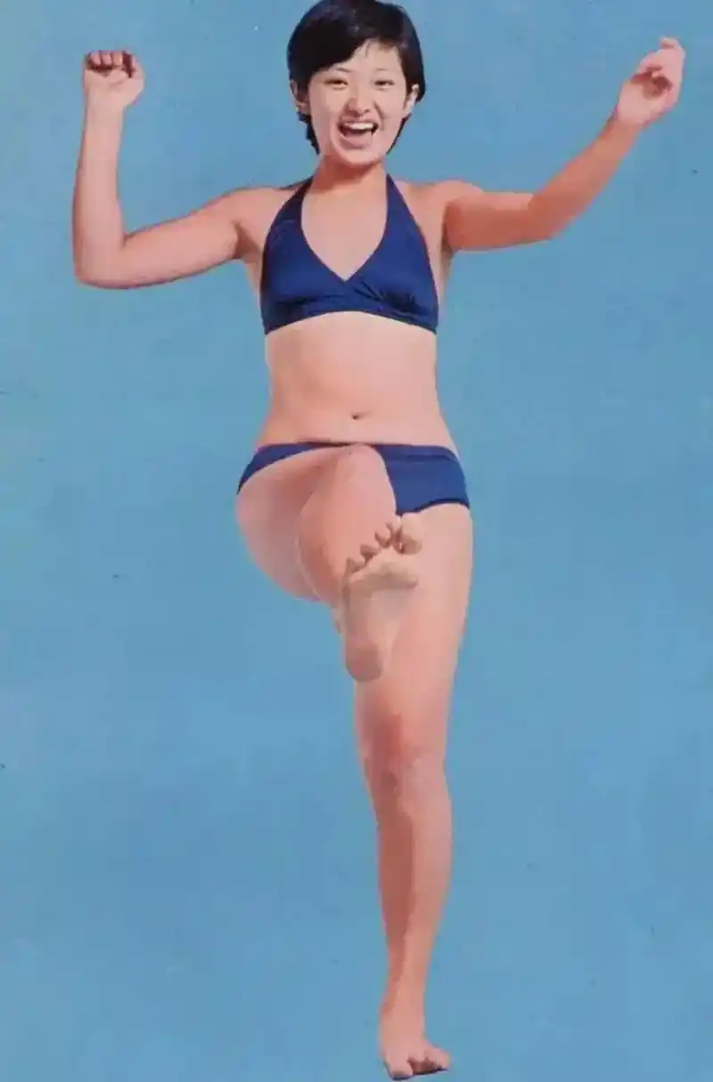 80年代9591著名演员山口百惠的泳装写真#写真# #日本# #山口百惠