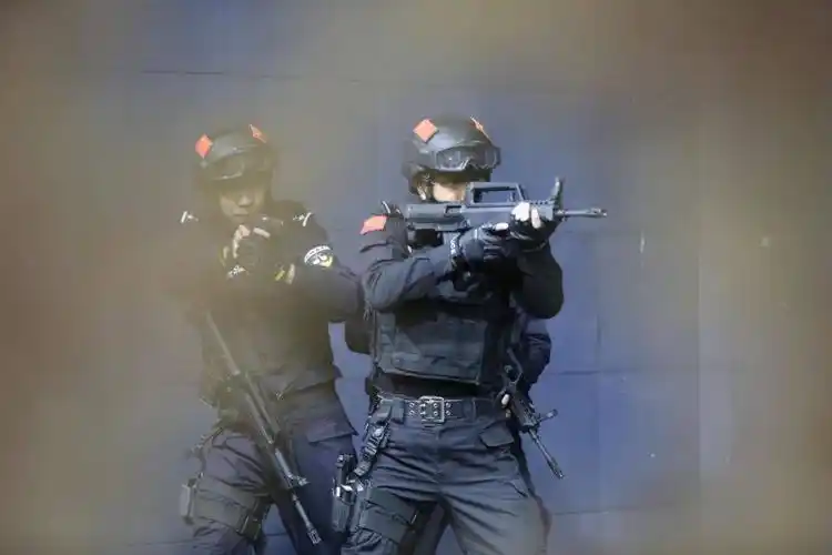 大图来袭火速围观揭密如皋特警的特