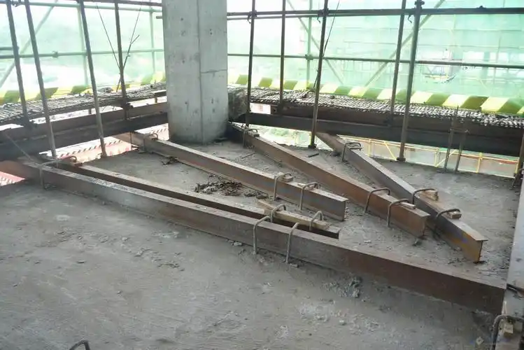 18层悬挑式钢管脚手架搭设