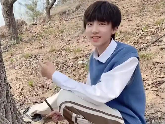 见山是山,见水是水,见你是全世界#tf家族  #tf家族三代  #姚昱辰  我