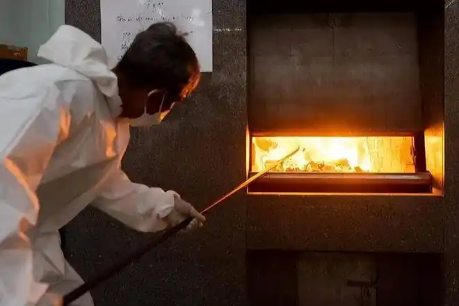 火化后真的就装一个小小的骨灰盒了吗?火化过程是怎样的?