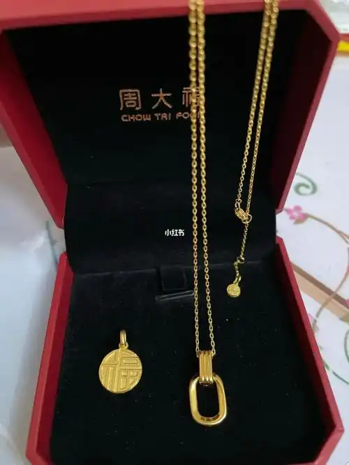 周大福福牌是双十二克减,冲着活动去的去之前还有跟柜姐通过电话