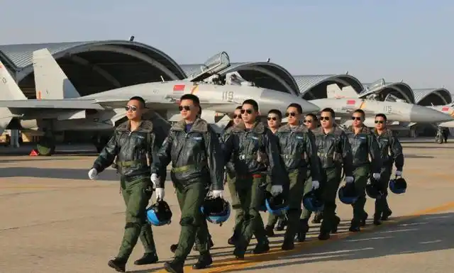 为什么陆军晋升如此困难但空军大多都是军官听听专家的说法