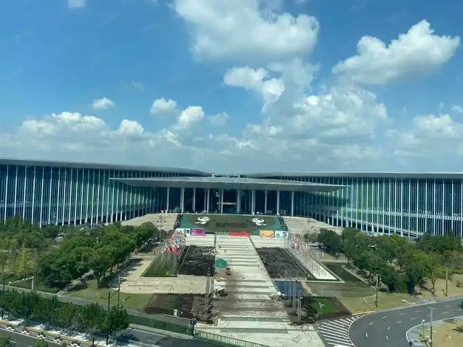 【20图】虹桥世界中心 建筑中的艺术 国家会展紧邻 大虹桥商务中心