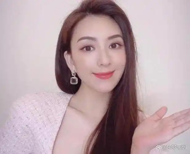 参加相亲节目,当模特拍性感写真,郭富城到底迷恋妻子方媛什么?