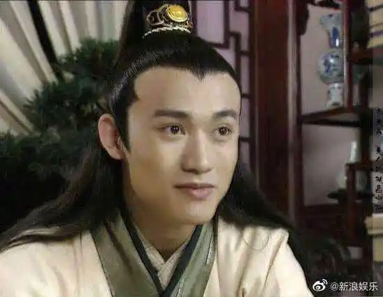 旧爱浪#2000年《上错花轿嫁对郎》,聂远饰演齐天磊,油腔滑舌,温文