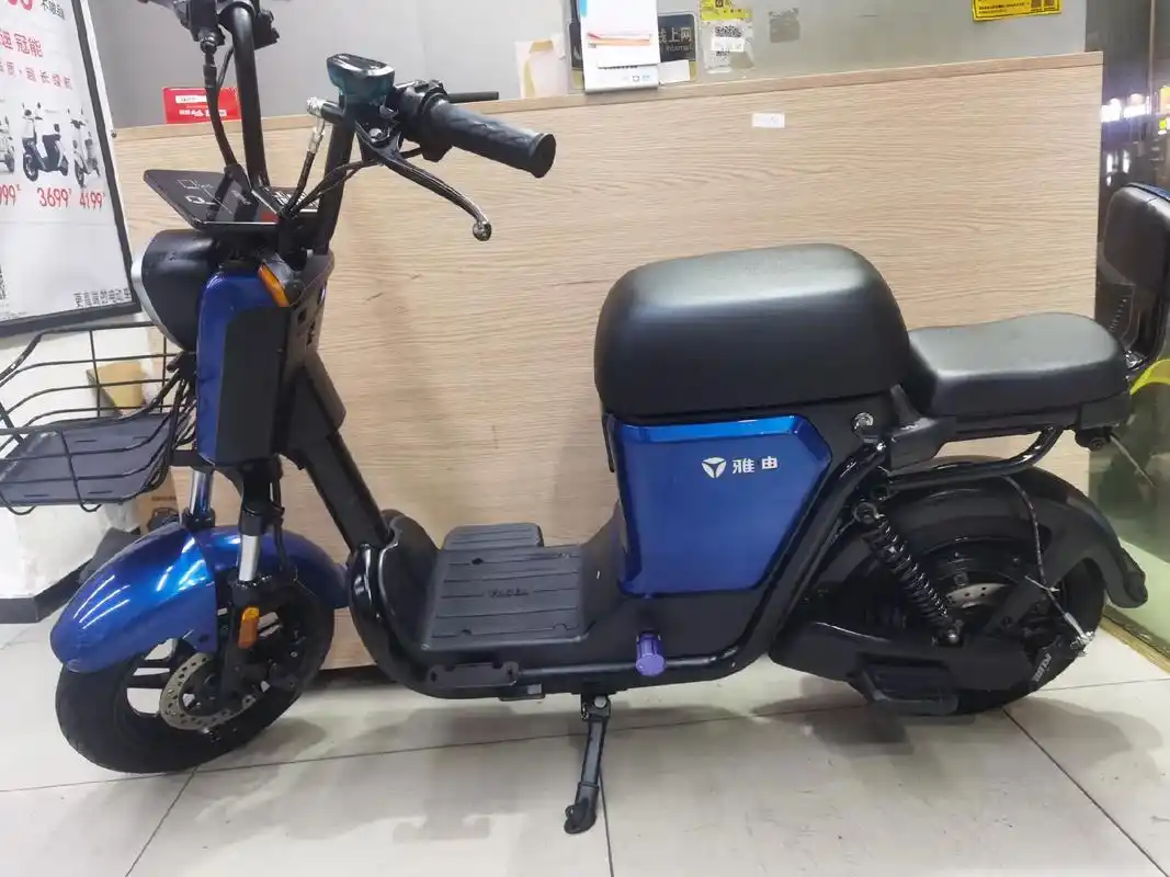 二手电动车.秒杀价,大品牌雅迪v20,48v20锂电可拆卸, - 抖音