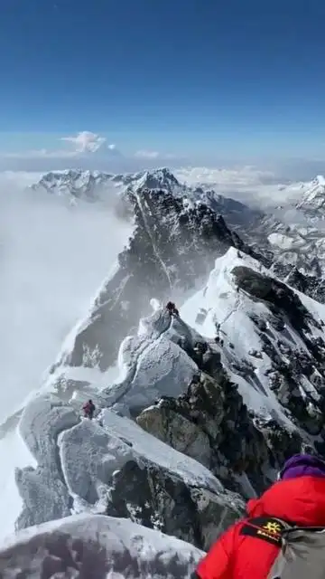 珠穆朗玛峰山顶第一视角,原来是这样的,长见识了