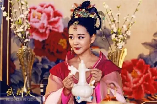 张定涵饰郑婉言