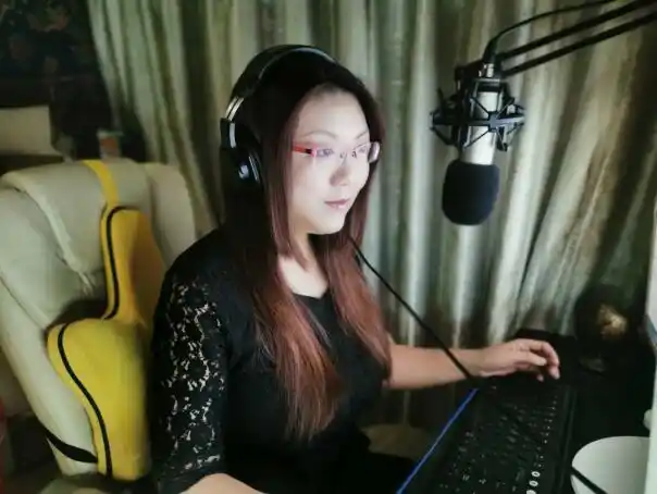 全职妈妈在喜马拉雅做主播在线新经济崛起催生音频主播新职业