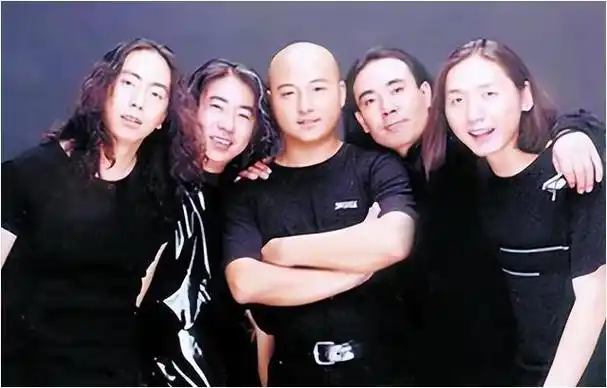 吴京的发小周晓鸥28岁成乐坛霸主却因演技太好被骂