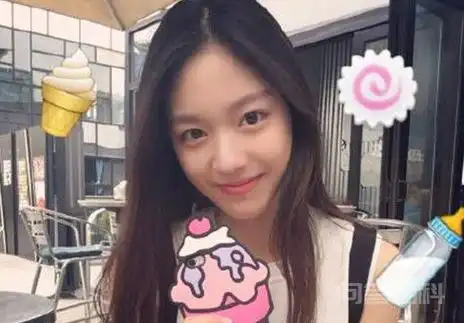 綦美合与华谊千金王文也,音乐才女欧阳娜娜的姐妹团曾被称为娱乐圈的