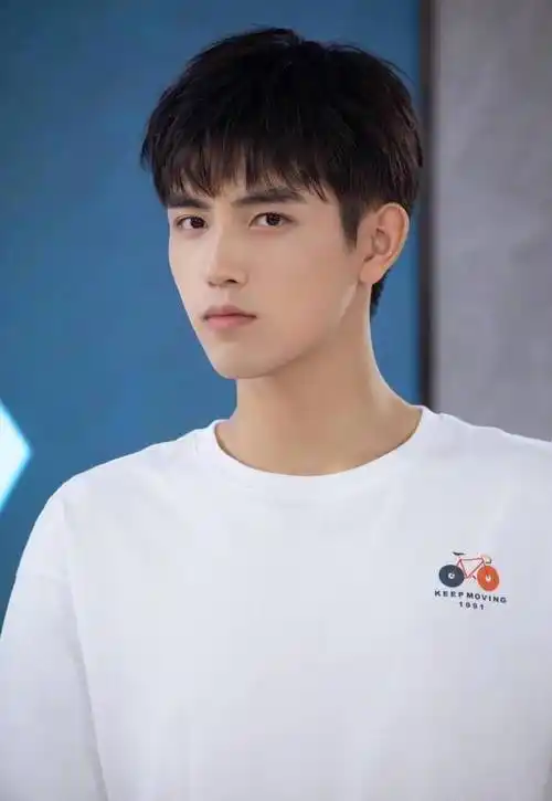 《近三天可见》毛不易,陈飞宇初次见面尬夸,网友:气氛不要太冷_社交