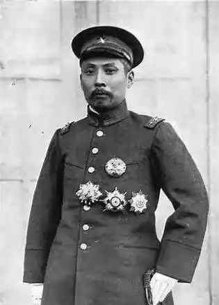 张勋被人利用上演"复辟闹剧"_黎元洪_段祺瑞_北京