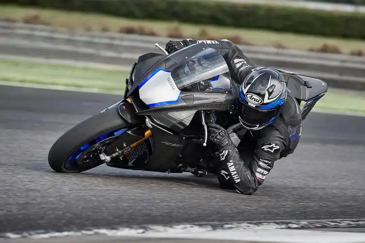 雅马哈2020款r1r1m登陆澳洲售价264万澳币起