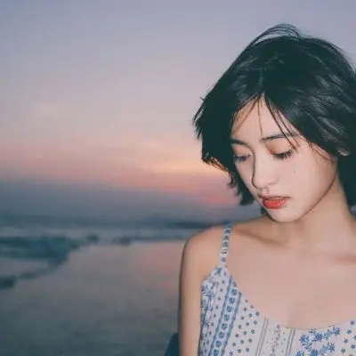 沈月/ 彼方尚有荣光在_女生头像_我要个性网