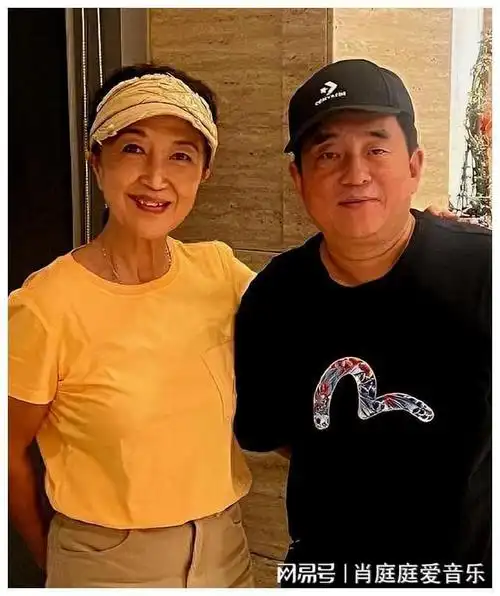 吕方暴肥到没脖子,3岁爱女长得太像爸,小16岁老婆身家半亿