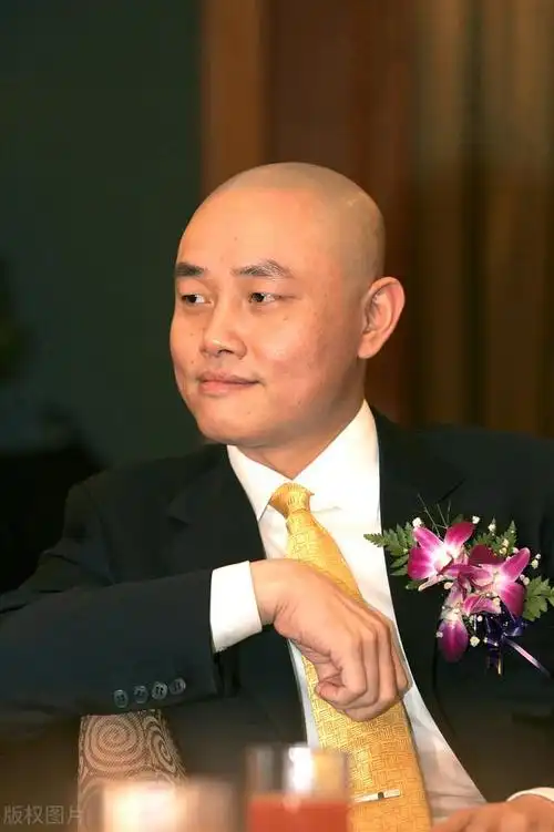 黄光裕重归国美一年,业绩5年首现正增加,离方针还有多远?