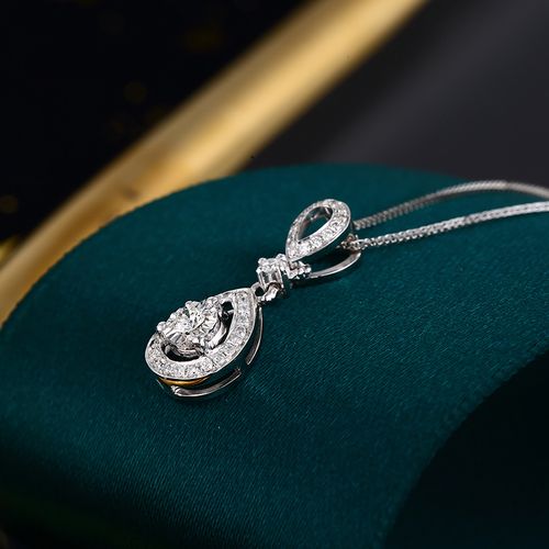 18k吊坠链套肖邦珠宝项链车花5分水滴白金颈饰