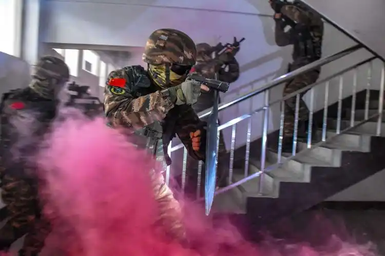 反恐演练 一触即发_军事_中国网