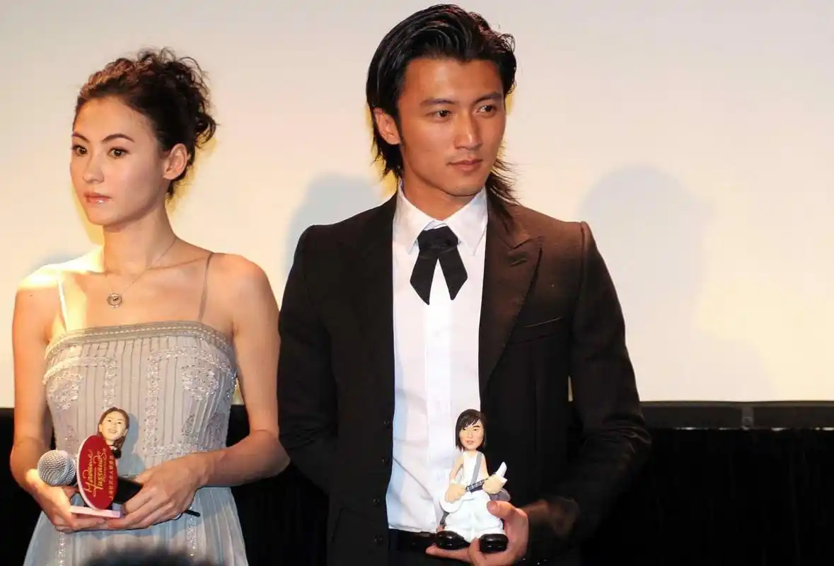 港媒曝谢霆锋王菲正式分手# 王菲和谢霆锋这是又闹哪样?