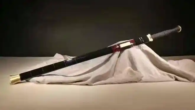 走进新三国最美汉剑首席曹操用剑倚天剑