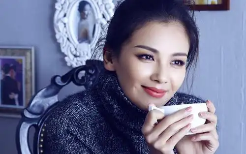 知性美女刘涛气质时尚写真,高清壁纸图片,大陆明星-回车桌面