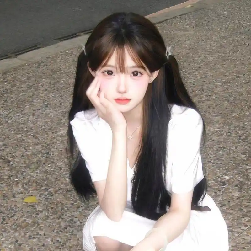 373039白月光女头 363436373039白月光女生头像